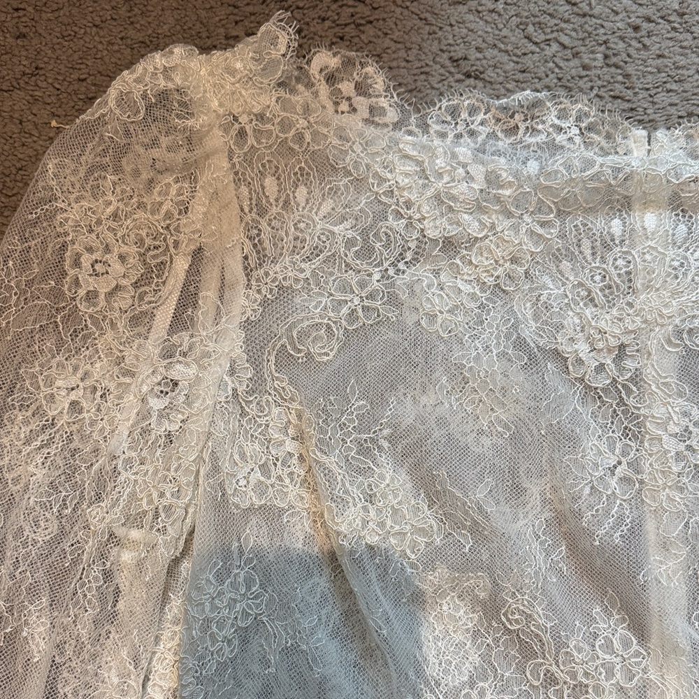 Martina Liana Cream Lace Top - Picture 5 of 6